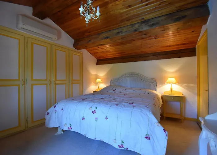 빌라 In With Pool & Garden La Tour-sur-Orb