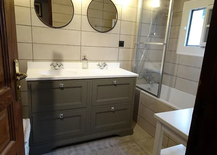 빌라 In With Pool & Garden La Tour-sur-Orb